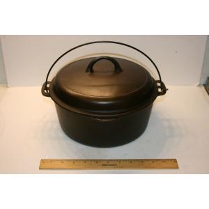 cast iron cookware / cast iron casserole / cast iron skillet / cast iron dutch oven