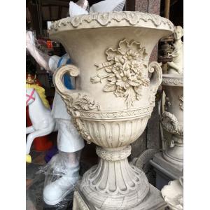 China Batch Customized Large Metal Flower Pot Resin Flower Boxes Soil Planting supplier