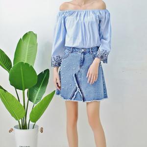 China Young Ladies Short Denim Mini Skirt With Pearls , Women's A Line Denim Skirt wholesale