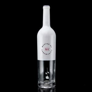China Custom Bottle 750ml White Spray Paint Whisky Vodka Empty Glass Bottle With Cork supplier