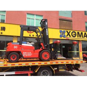 China Hydraulic Transmission 3 Ton Warehouse Lift Truck With 2 Stage Mast And Diesel Engine supplier