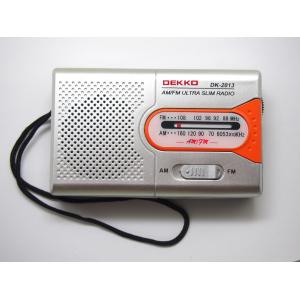 AA Battery Portable AM FM Radio Listening To Music Radio With Speaker