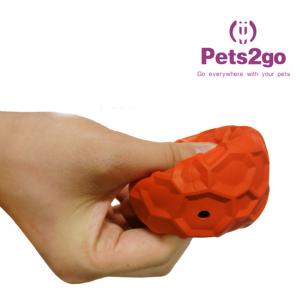 OEM food leakage Soft Rubber Ball for Small Animals