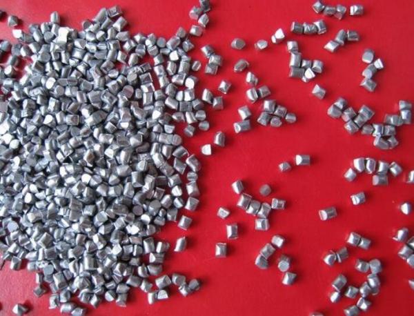Los gránulos del cromo pulverizan el Cr 99,95% de la pureza para los materiales