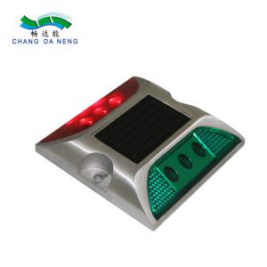 China Solar cat eyes led traffic signal lights  for road safety warning supplier