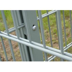 China Galvanized Powder Coated 868 Welded Wire Mesh Fence For Football Field supplier