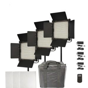 2.4G Remote Control 3 LED Video Light Kit with NP-F Battery Plates for Outdoor Lighting