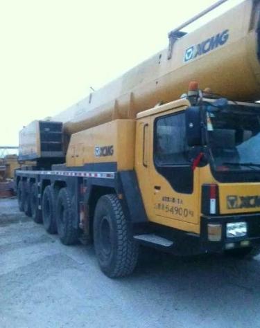 2007year xcmg truck crane 240ton mobile crane