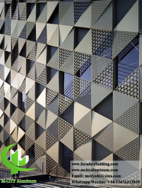 D Shape Perforated Metal Cladding Aluminium Facades Round Holes Silver Color For Building Wall