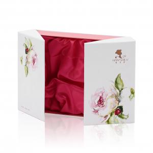 Luxurious Cardboard Gift Box Packaging Open Window Shape Box  with the Silk Cloth insert