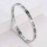 China Personalized Trendy Women'S Bracelets Fashion Stainless Steel Gold Bangle on sale