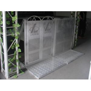 China Outdoor Folded Aluminum Alloy Metal Crowd Control Barriers With Door supplier