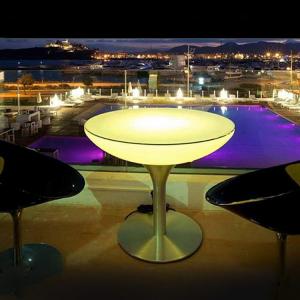 China Commercial LED Light Cocktail Table , Illuminated Bar Table Wireless For Party supplier