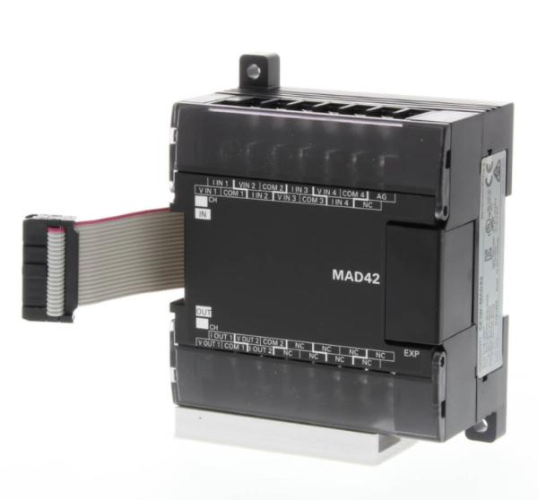 CP1W-MAD42 PLC I/O拡張ユニット, 4 x アナログ入力と 2 x アナログ出力