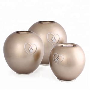 China Paw Print Personalized Dog Urns , Pet Ashes Urn Easy Maintain Anti - Skid supplier