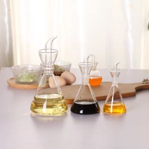 China IKOO High Borosilicate Glass Oil Cruet and Decanter with 700ml Capacity and Non-drip Design for Kitchen wholesale