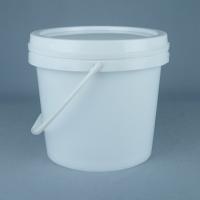 China 2 Gallon Round Plastic Bucket With Lid And Handle on sale