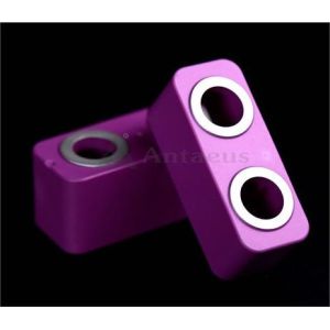 China Vivienda de cerámica del alúmina Al2O3 del rosa el 96% para la retransmisión magnética automotriz del contactor de alto voltaje de DC supplier