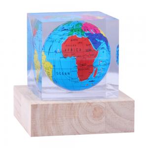 China Polygonal Cylindrical Plexiglass Crystal Globe Paperweight , Clear Resin Paperweight supplier