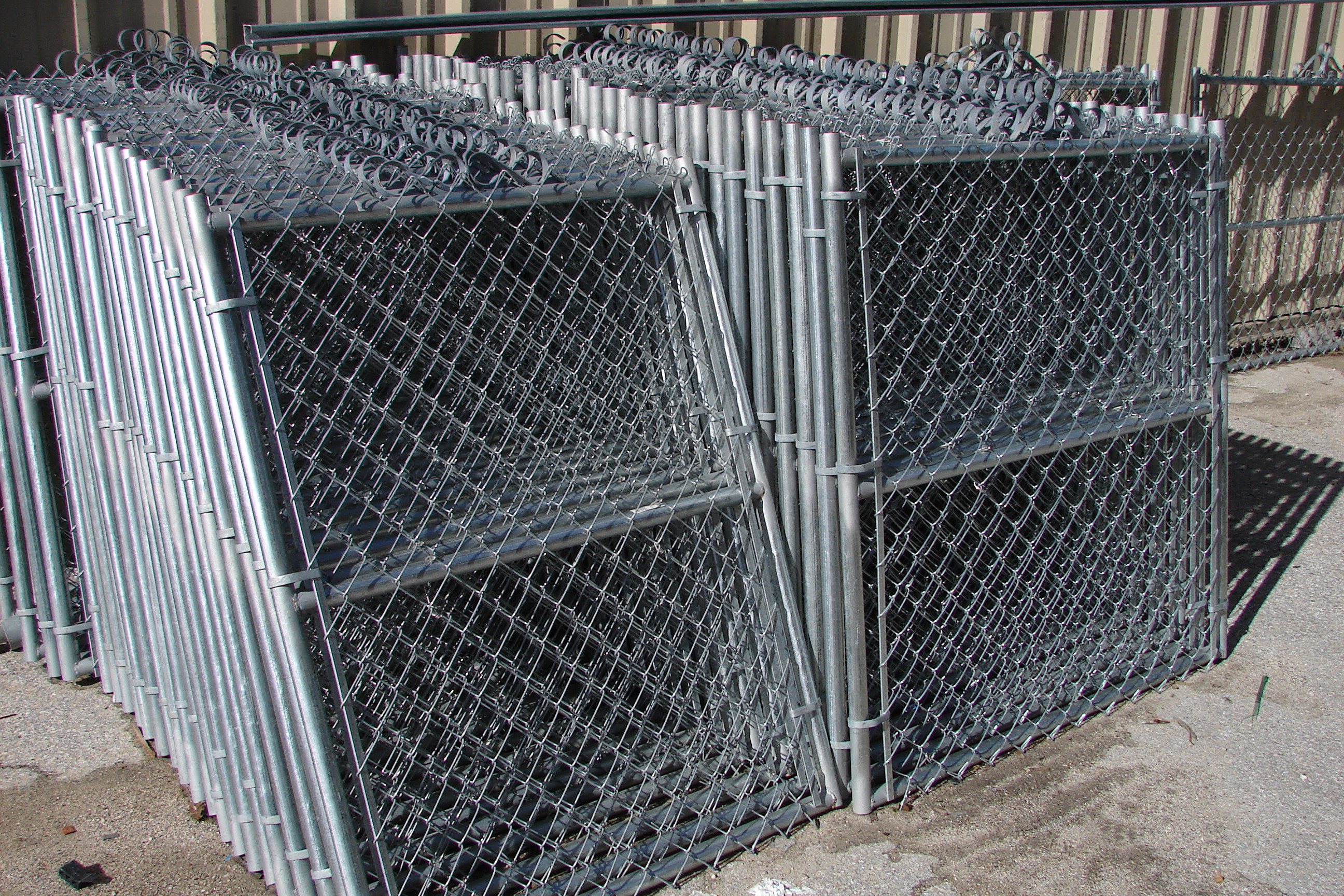 Heavy Duty Chain Link Fencing/9 Gauge Chain Link Fence Fabric/black ...