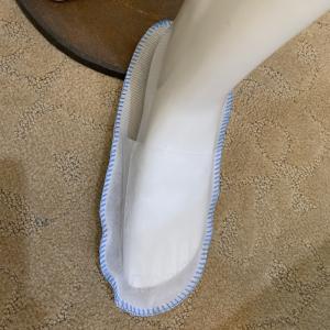 Beauty Salon Disposable Whole Top PP Nonwoven Slippers With Blue Thread Sewing