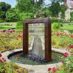 China 2mm Thick Corten Steel Metal Rain Curtain Water Feature Rusty supplier