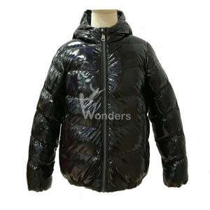 China Boy'S Shiny PU Outdoor Insulated Jackets Fancy Short Padded Puffer Hoodie supplier
