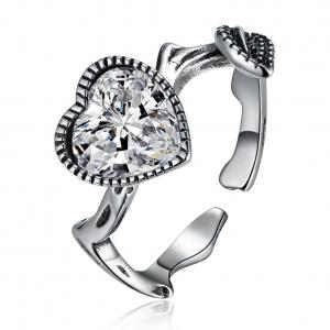 China 18K White Gold Moissanite Ring Custom Sterling Silver Diamond Ring supplier