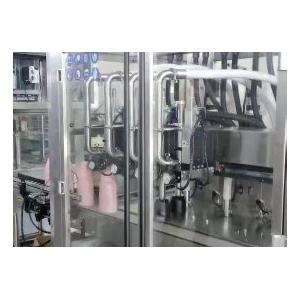 China 移動サーボ シャンプーのびんの充填機4KW水詰物およびおおう機械 wholesale
