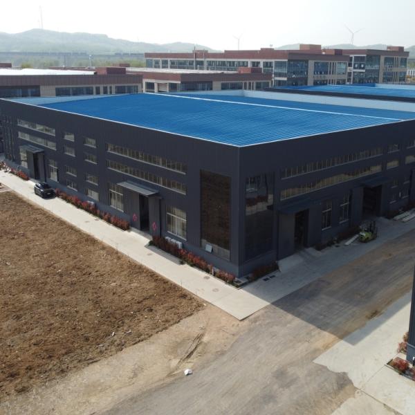 China Entrepôt préfabriqué en acier avec panneaux sandwich Q235B Q355B wholesale
