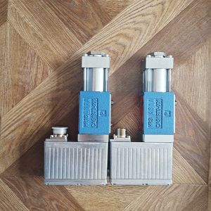 China G761-3005B G761-3033B Servo Moog Válvulas hidráulicas D661-4580D D661-6393C D634-319C G631-3005B supplier