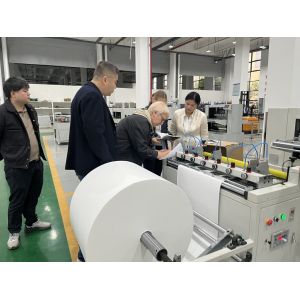 China Ligne de production de pliage et de découpe de lames de couteau pour la fabrication de filtres à huile et à carburant Machines automatiques CNC pour le pliage de papier avec couteau wholesale