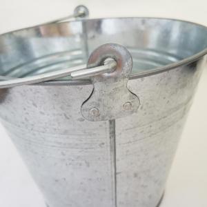 Heavy Metal Round Natural Galvanized Steel Buckets And Pails Hospitals Hotels