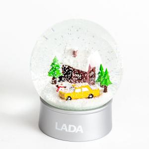 China 100mm Winter Christmas Resin Glass Gift Snow Globe wholesale
