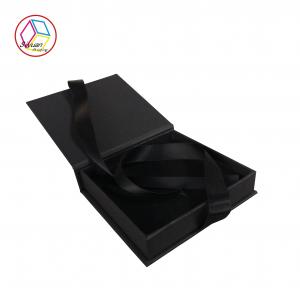 China Foldable Jewelry Paper Gift Box Gold Foil Stamping Silk Insert OEM Service supplier