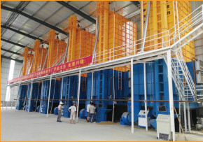 China Traitez en lots le type 210 tonnes de Paddy Dryer Machine Manual Control vertical supplier