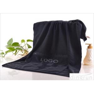 China 300gsm Microfiber Gym Towel With Zip Pocket Environmentally Friendly supplier