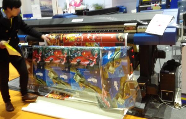 LED UV Inkjet Printer roll to roll 1.8M Epson DX7 head 1440dpi with Windows7