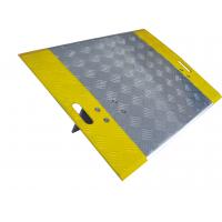 China Adjustable Aluminum Dock Plate Leveler 36 X 24 Inch Diamond Thread Surface on sale