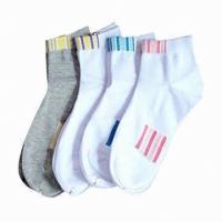 China Custom logo, deisgn various color cotton socks on sale