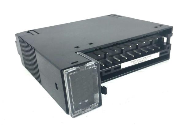 GE IC693MDL930 I/O MODULE DISCRETE 8 POINT AC/DC OUTPUT 120/240 VAC 5/24/125 VDC RELAY NORMALLY OPEN