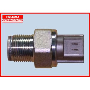 China 8つの98119790のNPR FSR FTR CYZ EXZのための0台のいすゞの本物の部品圧力センサー supplier