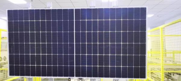 9BB M6の半分はモノクリスタル太陽電池パネルPv 450W 24vモノラルPercの半分によって切られたパネルを切った