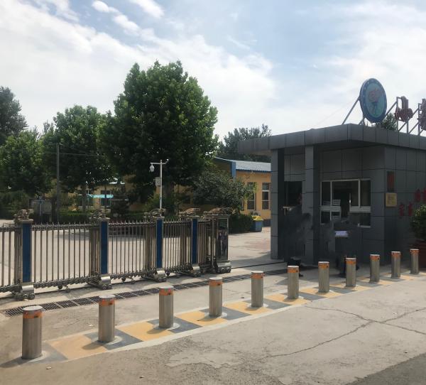 Manual Retractable Bollards with Key Lock and Anti-Ramming Resistance