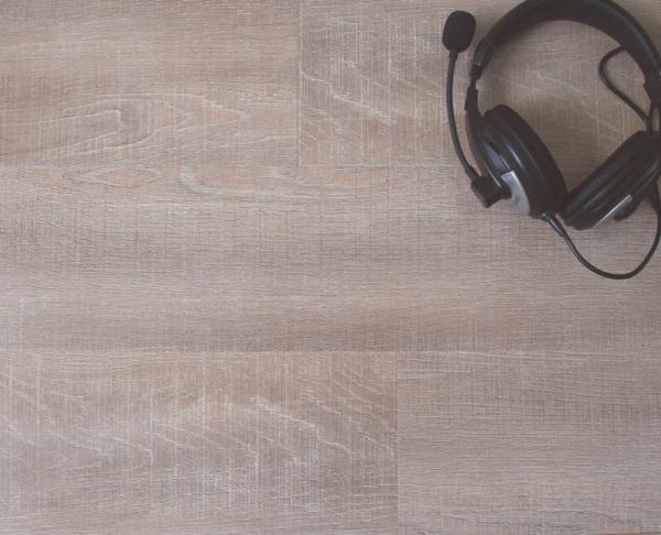 E1 el suelo laminado brillante fantasma del roble HDF con el anti-bacteriano del nanómetro acoda