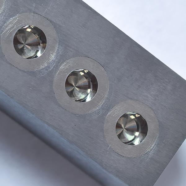 High Precision CD Pattern Mirror Keypad Molds Customizable for Cavities Cores