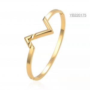 Z Shaped Gold Buckle Bangle