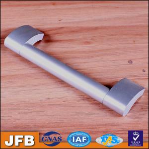 China Kitchen furniture 160MM glossy finish drawer pull aluminum cabinet handle with a pair of screws supplier