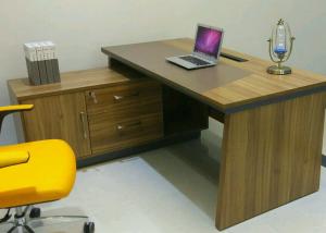 Fantastic Executive Office Furniture Walnut Office Desk Large