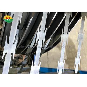 China Military Grade CBT65 Razor Barb Wire Fencing Length Of Barbed Wire Per Roll supplier